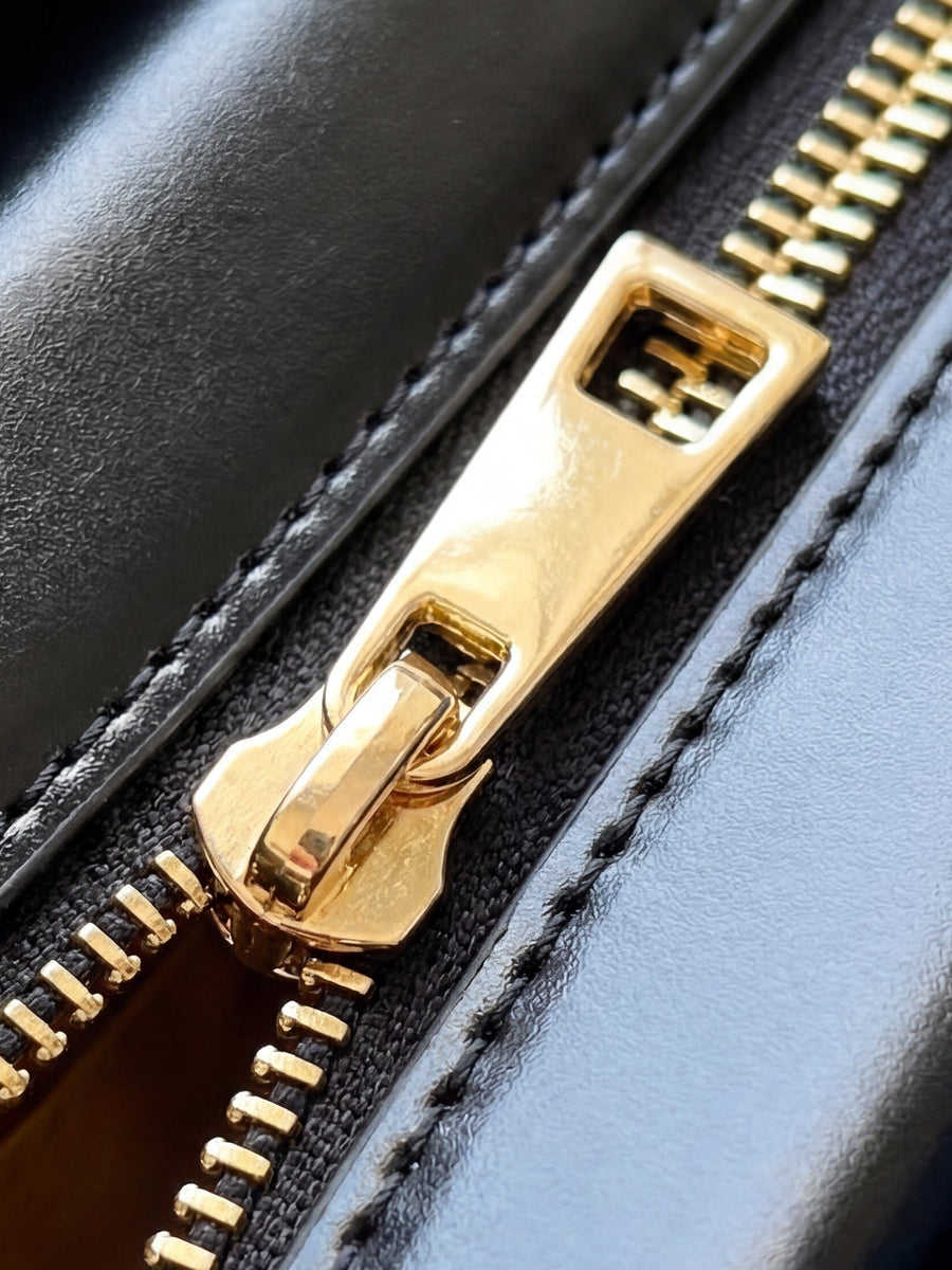 "Godfidence" Leather Handbag A250 Deal