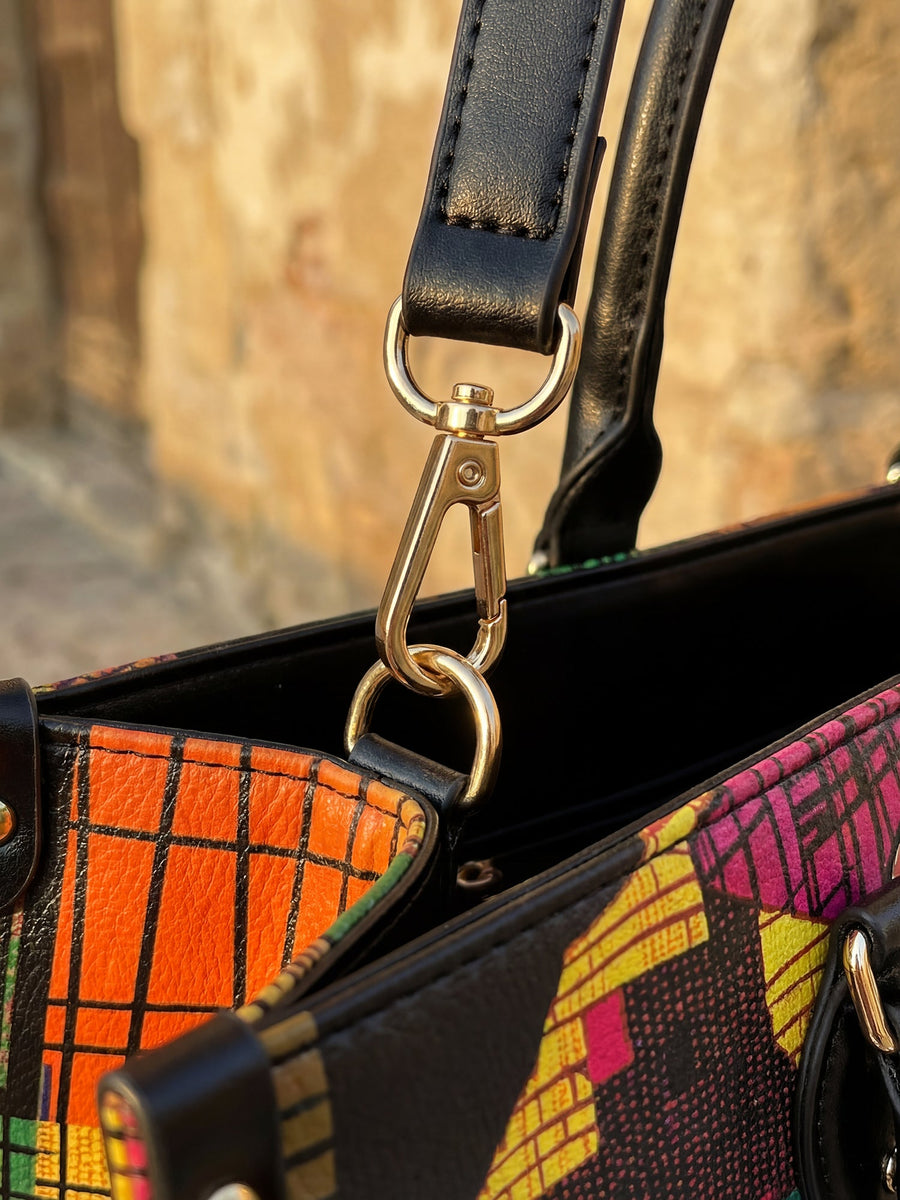 "Thundara" Leather Handbag A250 Deal