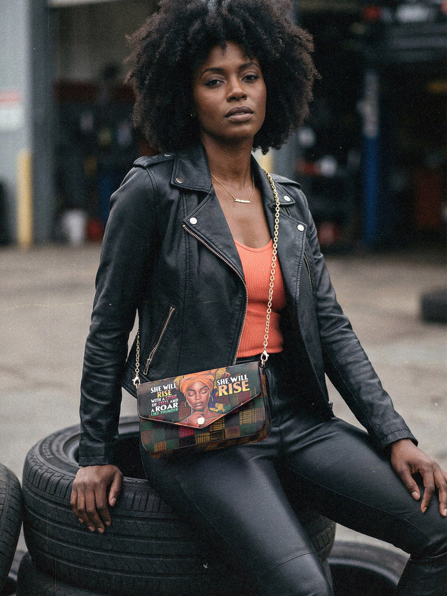 "Thundara" Envelope Chain Crossbody Bag