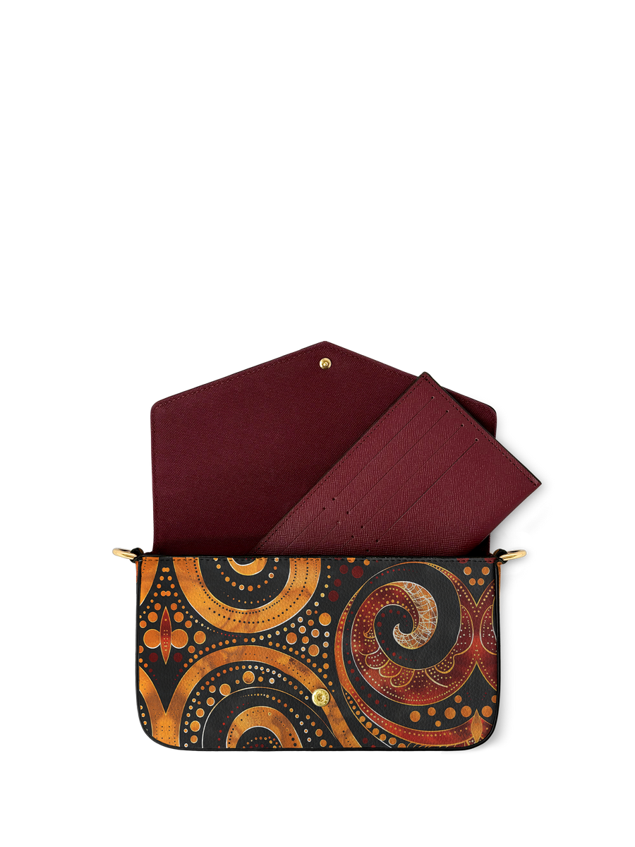 "Makeda" Envelope Chain Crossbody Bag